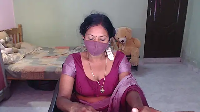Snapshot of Novapol chatting on 06.14.26 Novapol online show from 06.14.26