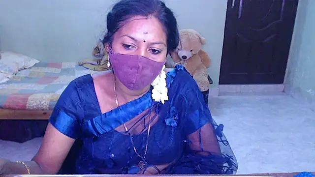 Snapshot of Novapol chatting on 07.18.26 Novapol online show from 07.18.26