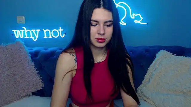 Snapshot of ViollinaLove chatting on 01.28.25 ViollinaLove online show from 01.28.25