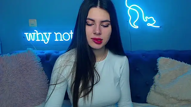 Snapshot of ViollinaLove chatting on 01.31.25 ViollinaLove online show from 01.31.25