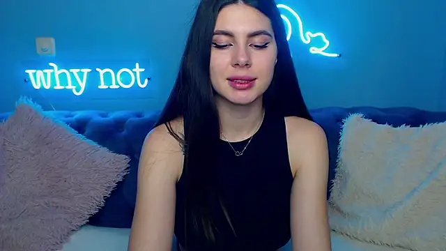 Snapshot of ViollinaLove chatting on 02.03.25 ViollinaLove online show from 02.03.25