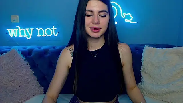 Snapshot of ViollinaLove chatting on 02.03.25 ViollinaLove online show from 02.03.25