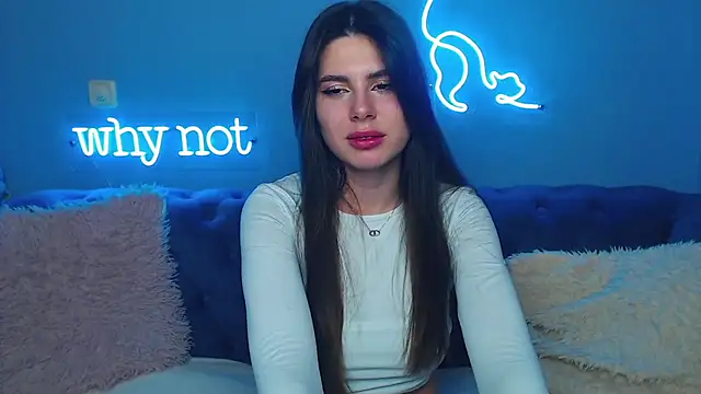 Snapshot of ViollinaLove chatting on 02.15.25 ViollinaLove online show from 02.15.25