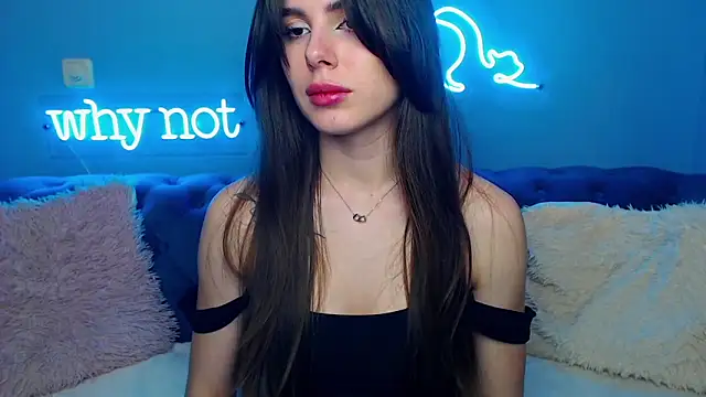 Snapshot of ViollinaLove chatting on 02.21.25 ViollinaLove online show from 02.21.25