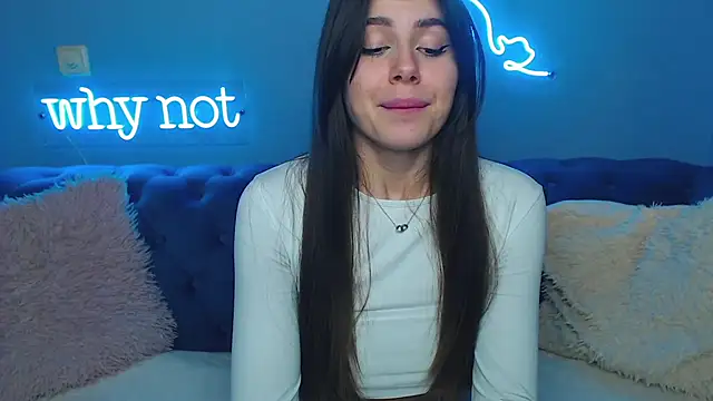 Snapshot of ViollinaLove chatting on 02.22.25 ViollinaLove online show from 02.22.25