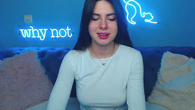 Snapshot of ViollinaLove chatting on 02.22.25 ViollinaLove online show from 02.22.25