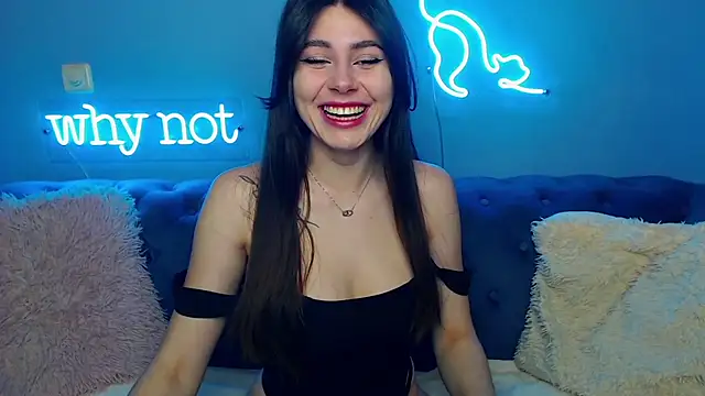 Snapshot of ViollinaLove chatting on 02.28.25 ViollinaLove online show from 02.28.25