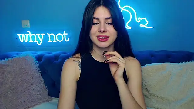 Snapshot of ViollinaLove chatting on 03.02.25 ViollinaLove online show from 03.02.25