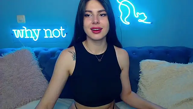 Snapshot of ViollinaLove chatting on 03.17.25 ViollinaLove online show from 03.17.25