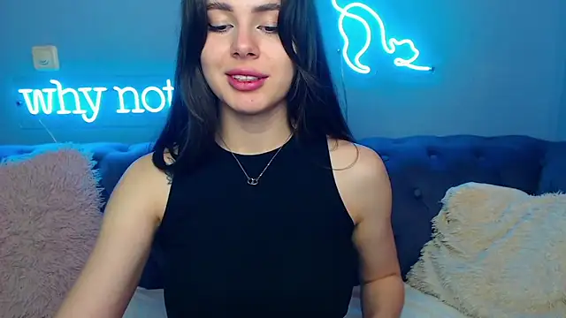 Snapshot of ViollinaLove chatting on 03.21.25 ViollinaLove online show from 03.21.25