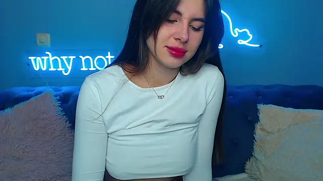 Snapshot of ViollinaLove chatting on 10.20.25 ViollinaLove online show from 10.20.25