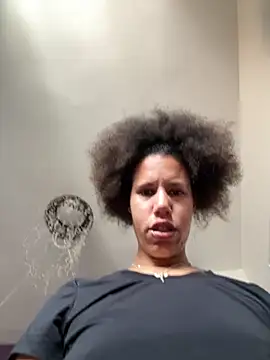Snapshot of AaliyahHarris chatting on 06.05.26 AaliyahHarris online show from 06.05.26