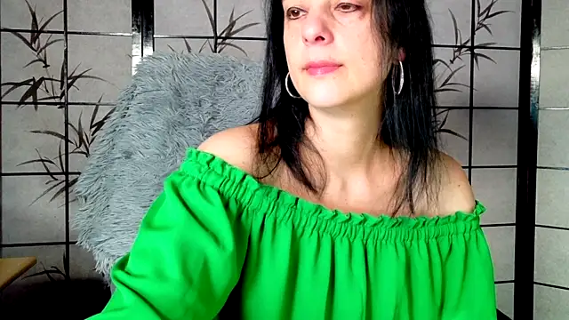 Snapshot of _Sweetlonglips_ chatting on 01.13.26 Sweetlonglips online show from 01.13.26