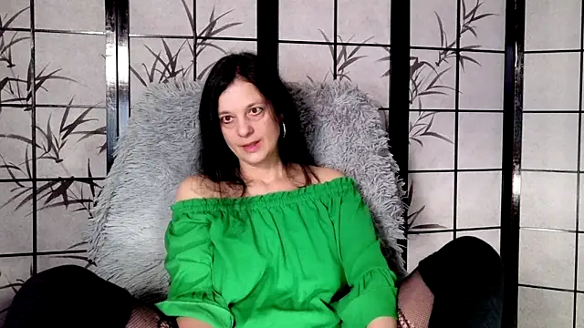 Snapshot of _Sweetlonglips_ chatting on 02.24.26 Sweetlonglips online show from 02.24.26