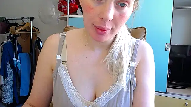 Snapshot of miaa_sunn chatting on 02.21.26 miaa sunn online show from 02.21.26