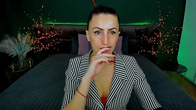 Rebecca Diamond online show from 03.16.25