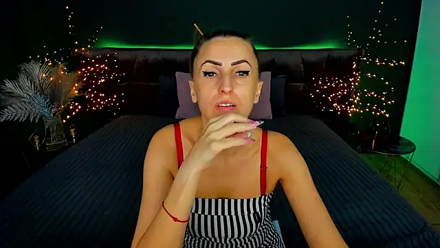 Rebecca Diamond online show from 09.18.25