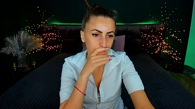 Rebecca Diamond online show from 09.24.25