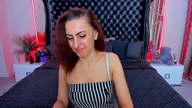 Rebecca Diamond online show from 04.26.26