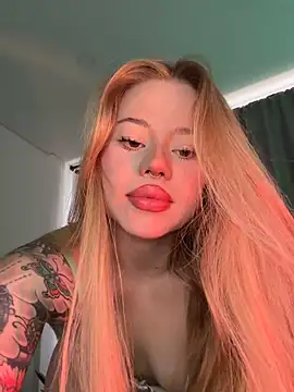 Snapshot of curchez_ chatting on 02.03.25 curchez online show from 02.03.25