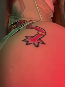 Snapshot of curchez_ chatting on 03.06.25 curchez online show from 03.06.25