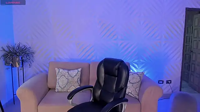 AbellaCroft online show from 01.11.26