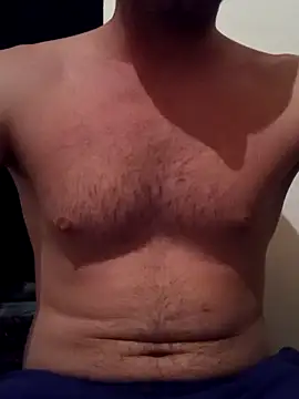 Snapshot of Rolandxxxr chatting on 12.15.24 Rolandxxxr online show from 12.15.24