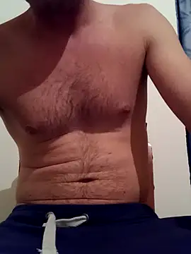 Snapshot of Rolandxxxr chatting on 12.21.24 Rolandxxxr online show from 12.21.24