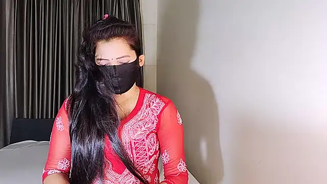 Snapshot of YourLovelyQueen chatting on 03.20.25 YourLovelyQueen online show from 03.20.25