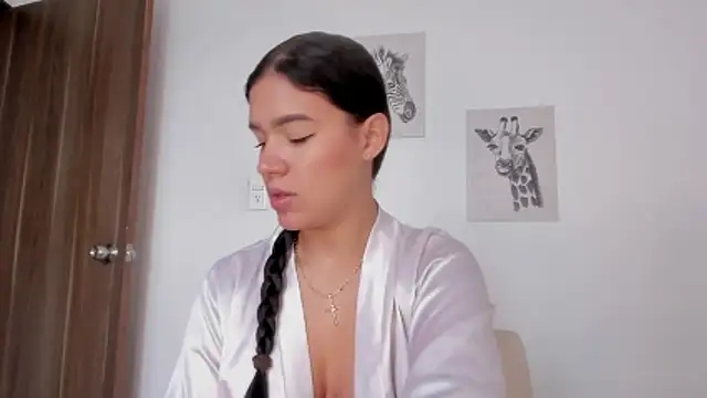 Hanna Risso online show from 02.12.26