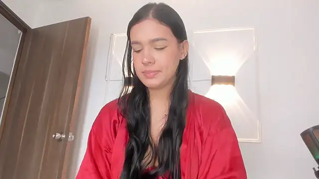 Hanna Risso online show from 06.13.26