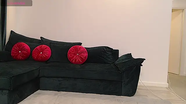 natasha-bigas online show from 04.28.26