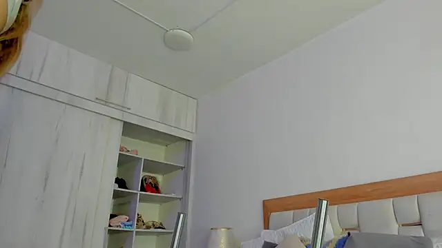 elena mature online show from 10.31.25