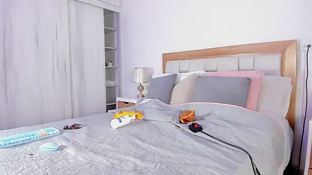 elena mature online show from 11.15.25