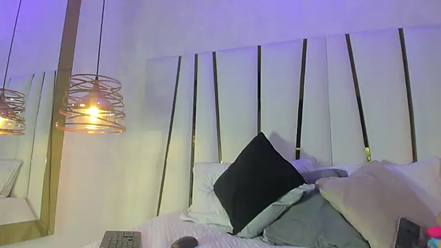 elena mature online show from 04.24.26