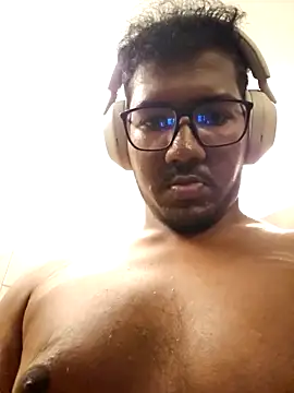 Snapshot of dulcetnukem chatting on 09.30.25 dulcetnukem online show from 09.30.25