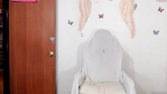 Snapshot of angie_tssex chatting on 12.17.24 angie tssex online show from 12.17.24