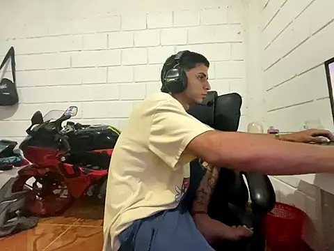 Max TheHorseDick online show from 12.03.25