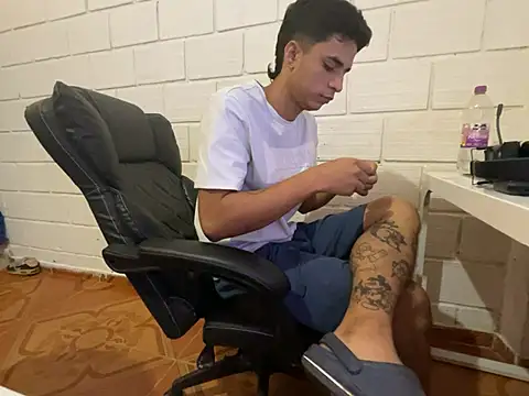 Max TheHorseDick online show from 03.11.26