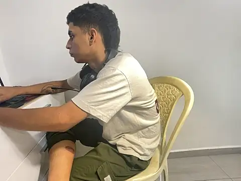Max TheHorseDick online show from 04.30.26