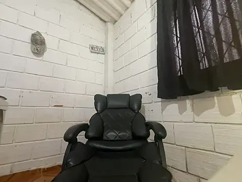 Max TheHorseDick online show from 06.04.26