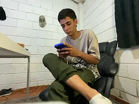 Snapshot of Max_TheHorseDick chatting on 07.02.26 Max TheHorseDick online show from 07.02.26