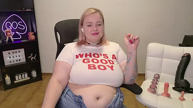 Snapshot of MargotGrey chatting on 05.31.26 MargotGrey online show from 05.31.26