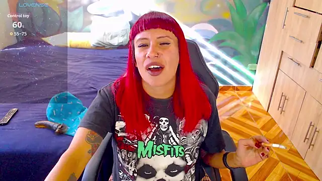 Snapshot of Eimy_lorens chatting on 11.17.25 Eimy lorens online show from 11.17.25