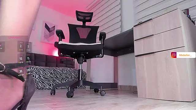 Miabelier online show from 11.20.25