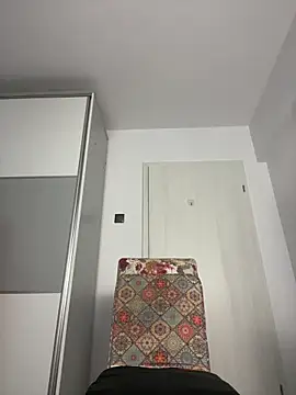 snow flakee online show from 03.06.25