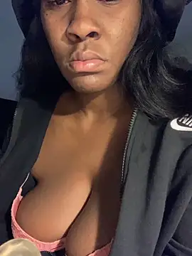 Snapshot of Foreignthababyy chatting on 09.25.25 Foreignthababyy online show from 09.25.25