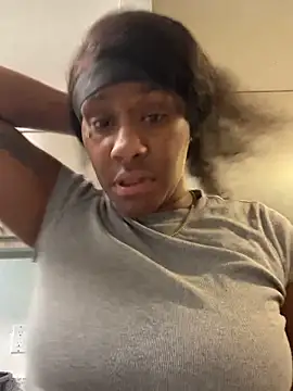 Snapshot of Foreignthababyy chatting on 03.25.26 Foreignthababyy online show from 03.25.26