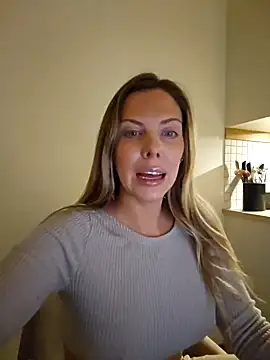 Snapshot of novaforyou1 chatting on 01.22.25 novaforyou1 online show from 01.22.25