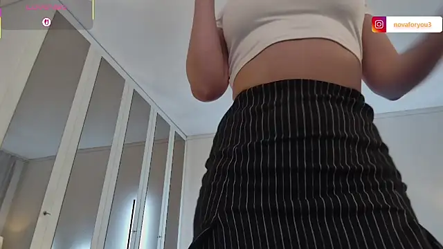 Snapshot of novaforyou1 chatting on 10.08.25 novaforyou1 online show from 10.08.25